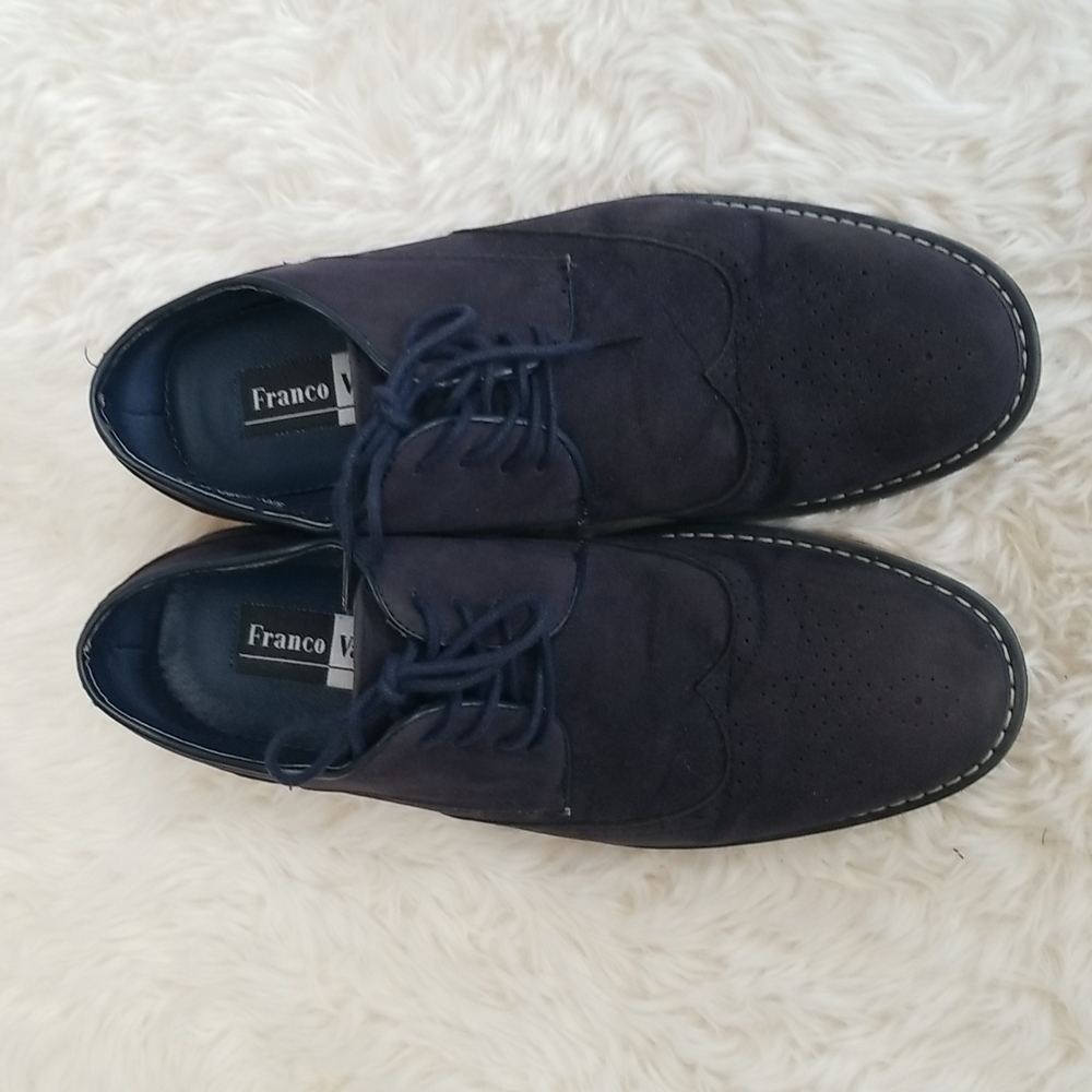 Saks Fifth Avenue sueded wingtip casual/dress shoes/oxfords